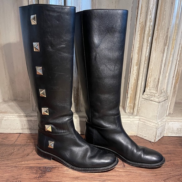 Valentino Garavani Shoes - Valentino Rockstud Lock Flat Knee Black Boots. Size 39. Excellent Condition.